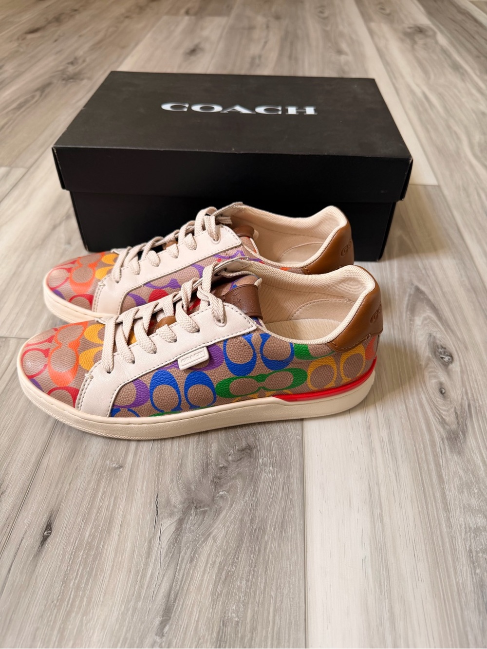Coach Lowline Rainbow Signature Coated Canvas Sneakers Size 7.5 - Picture 3 of 13